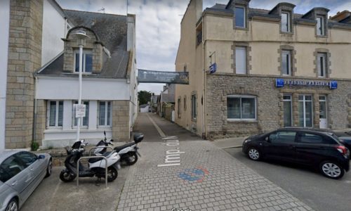 Entrée de l'impasse du nord au bout de laquelle se situe l'accueil du musée de la conserverie